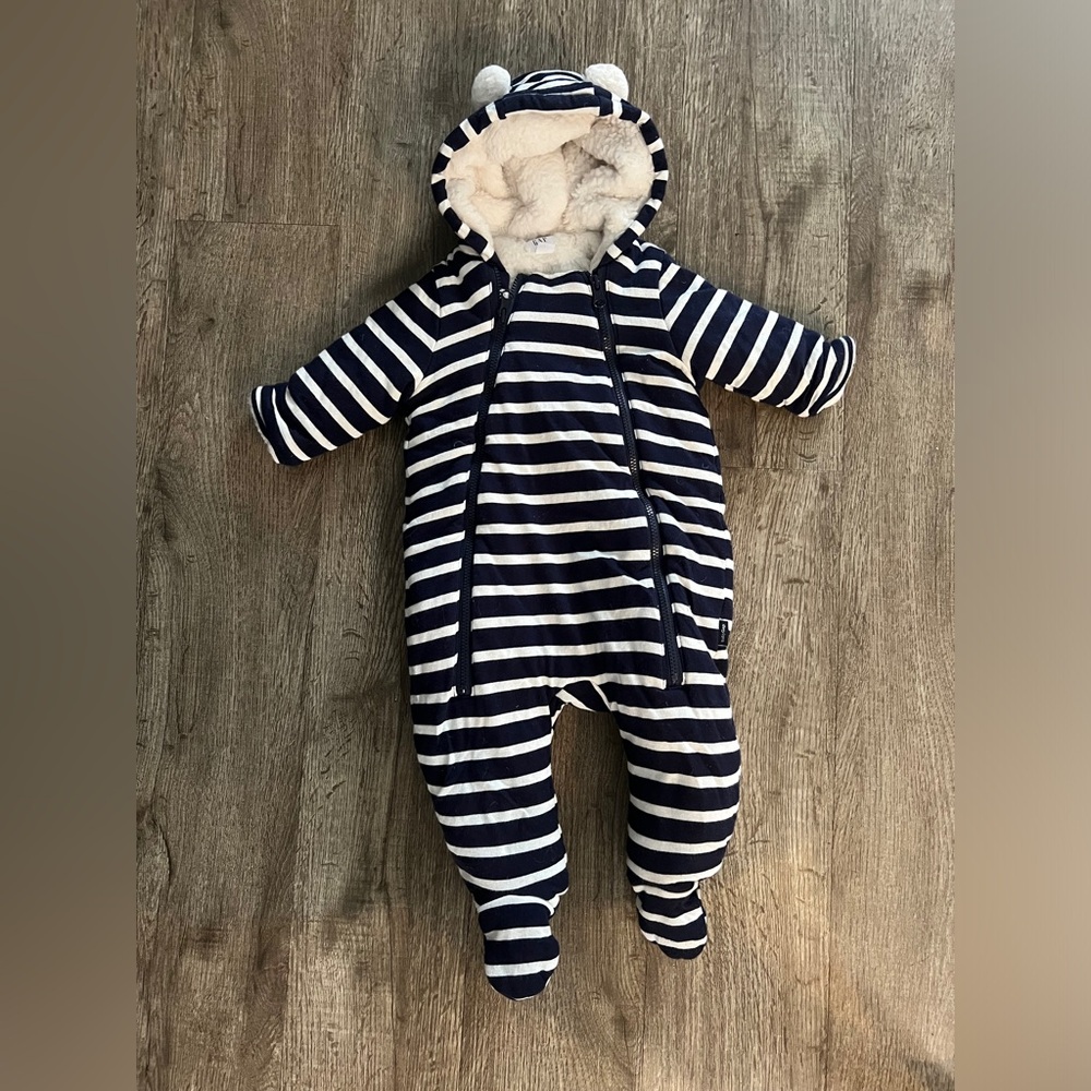 Baby Gap 3-6 Month Sherpa One-Piece for Cold Temperatures